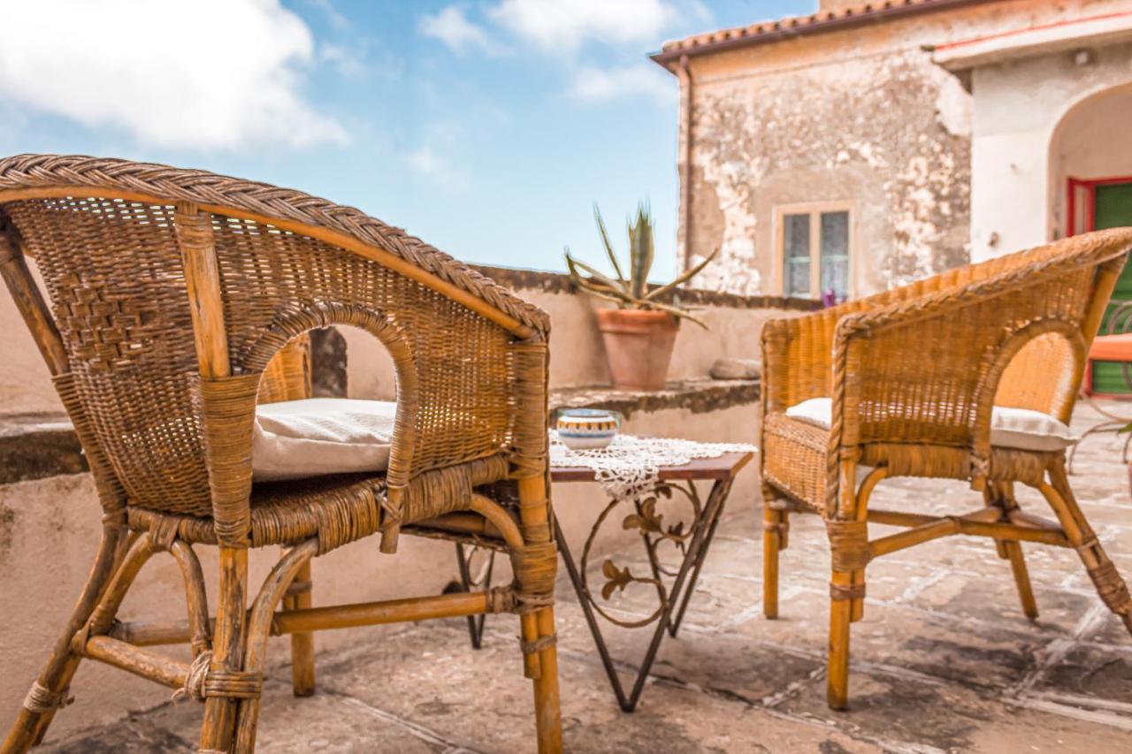 Palazzo Pascale Bed & Breakfast Casal Sottano Bagian luar foto